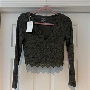 Lace Long-Sleeve V-Neck Crop Top - Olive